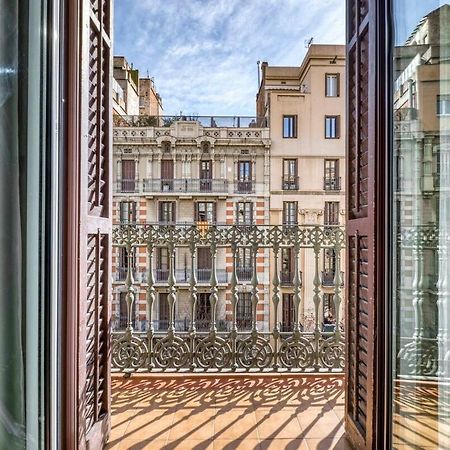 Perfectly Located 4Bed 4Bath Apartment In Barcelona 3 1 Екстериор снимка