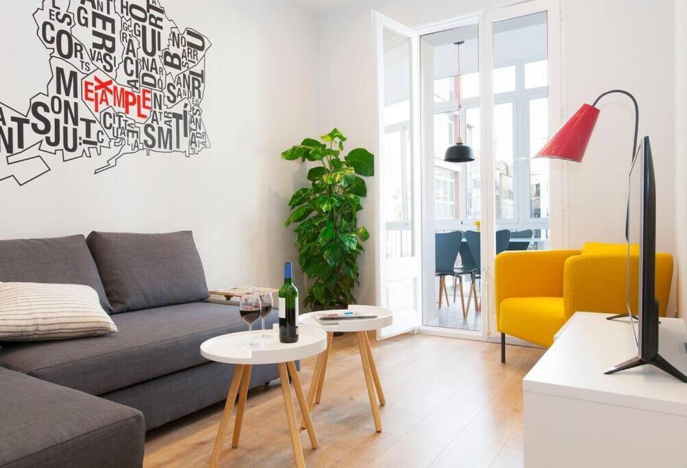 Perfectly Located 4Bed 4Bath Apartment In Barcelona 3 1 Екстериор снимка