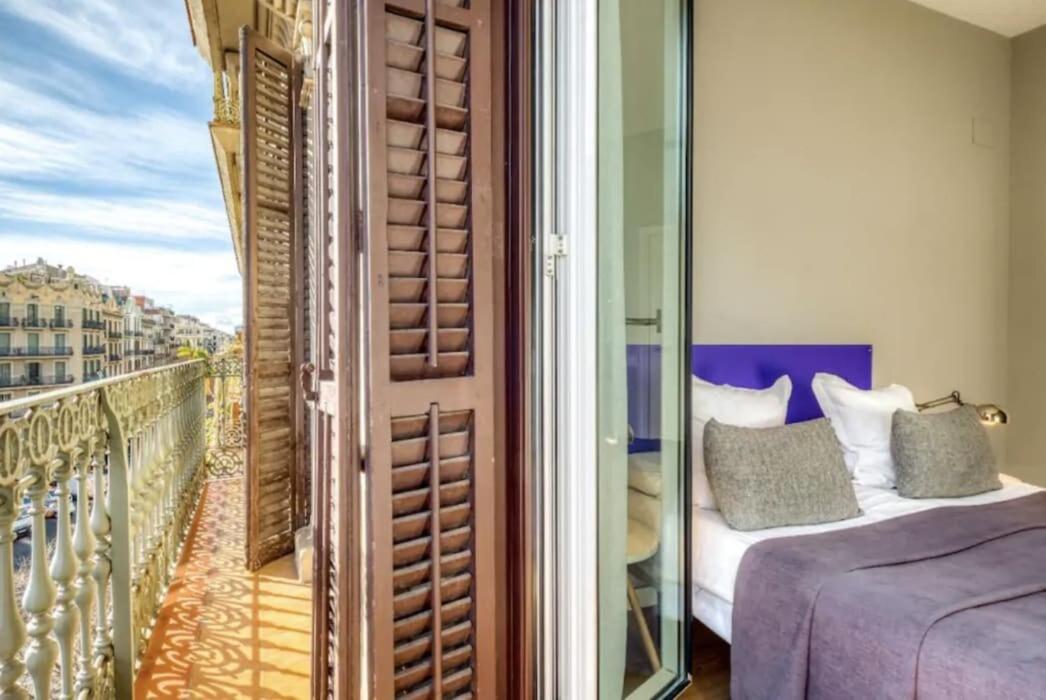 Perfectly Located 4Bed 4Bath Apartment In Barcelona 3 1 Екстериор снимка