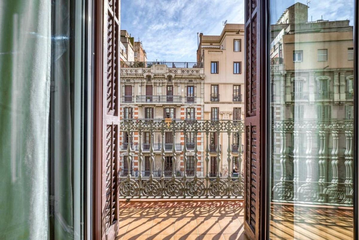 Perfectly Located 4Bed 4Bath Apartment In Barcelona 3 1 Екстериор снимка